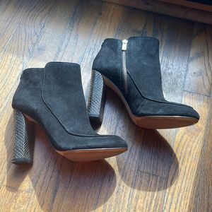 Like new Calvin Klein Jaslena black suede bootie